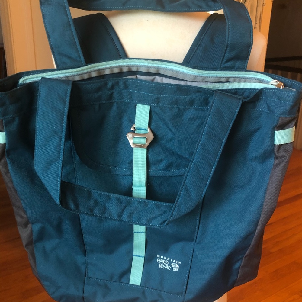 Mountain Hardware Pack tote